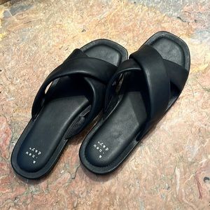 Cool black sandals.  Japanese-style